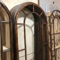 قاب اینه پنجره ای