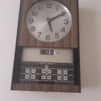 ساعت دیواری