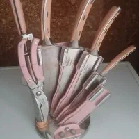 قابلمه وتعدادی ظرف