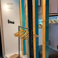 ویترین و مانکن مغازه