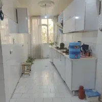 60 متر امکانات دار نزدیک به مترو  املاک آزادیان