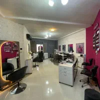 واگذاری سالن زیبایی همراه با پرسنل در بهترین جا|خدمات آرایشگری و زیبایی|رشت, معلم|دیوار