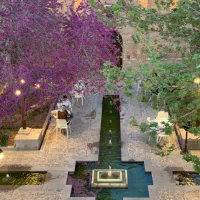 هتل و کافه قهرمانی داخل سعدالسلطنه