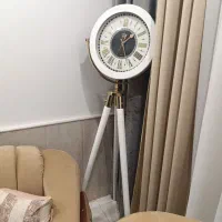 ساعت ایستاده