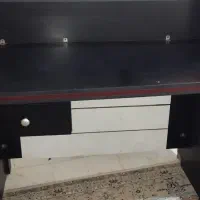 میز تحریر کاملا سالم