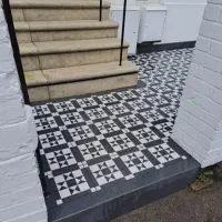 بنایی و موزائیک کاری و پله