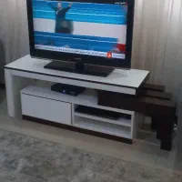 تلویزیون سامسونگ با میز تی وی