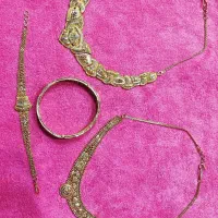 گردنبند و دستبند طلا ۲۱ عیار