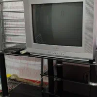 یک عدد تلویزیون 21 با یک عدد دیجیتال با میزتلویزون|تلویزیون و پروژکتور|رشت, حومه رشت|دیوار