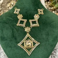 ۶عدد النگو و سرویس طلا قیمت تابلو