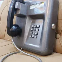 تلفن عمومی نوستالژیک.بینظیر.