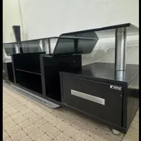 زیر  تلویزیونی شیشه ای در حد نو