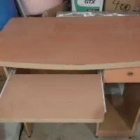 میز تحریر یا کامپیوتر