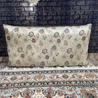 چهار عدد پشتی در حد نو