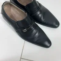 کفش مردانه ورنی سایز ۴۱ سالم