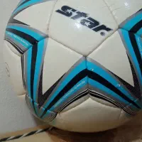 توپ فوتبال و اسباب بازی