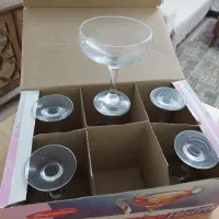 تعدادی ظروف برای کادو