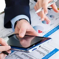 حسابدار مسلط به امور مالیاتی