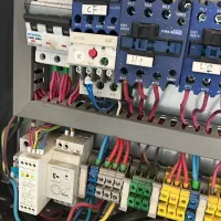 نیروی برق کار ساده و کارگر ساده