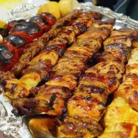 آشپز حرفه ای و صندوقدار شیفت شب