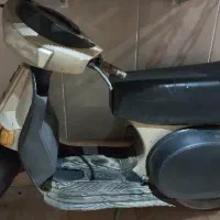 موتور وسپا باجاج ۱۵۰ مدل ۱۳۸۱ سالم