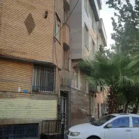 ۴۰ متر آپارتمان بهترین لوکیشن خیابان ایران