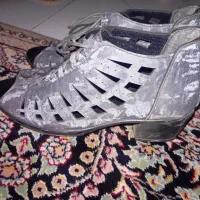 کفش بچه گانه تمیز