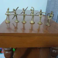 برنزبالرین|مجسمه، تندیس، ماکت|میانه, |دیوار