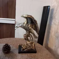 مجسمه پلی استر عقاب