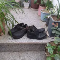 فروش نیم بوت ...وکفش کار جلوش آهن داره