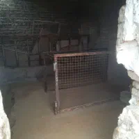 ملک-4-دیوار