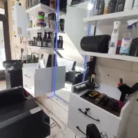 وسایل کامل ارایشگاه مردانه همراه مغازه ومشتری ثابت|آرایشگاه و سالنهای زیبایی|کرمانشاه, |دیوار