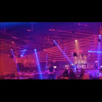 نیروی کار خانم علاقه مند به الکترونیک. پاره وقت