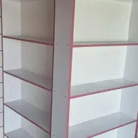 ویترین چوبی در حد نو بدون خط و شکستگی|کتابخانه، شلف، قفسههای دیواری|اراک, |دیوار