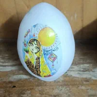 تخم مرغ و جا شمعی