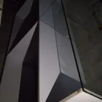 قفسه و ویترین مغازه