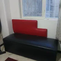 پاف ۳ نفره داخل باکس و نیمکتی سالم و جادار