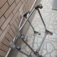 زیر یخچالی دو عدد  در تیران و کرون