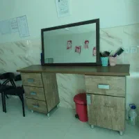 فروش وسایل سالن زیبایی|صندلی و نیمکت|ملایر, |دیوار