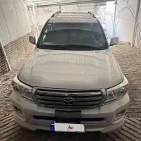 تویوتا لندکروز 2009