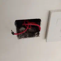 استخدام نیروی برق کار