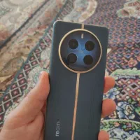 گوشی ریلمی realme 12 pro plus در حد آک