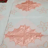 کاور لحاف گلدوزی شده طرح طاووس همراه با روبالشی