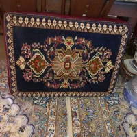 پشتی فرشی