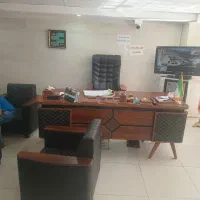 فروشنده خانم