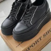 کتونی لژ دار