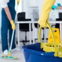 نظافتچی ابدارچی سرایدار هستم