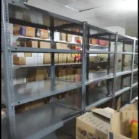 تحمل بار پنجاه کیلو و پالت و قفسه