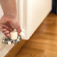 نصاب رادیاتور و پکیج|خدمات پیشه و مهارت|هشتگرد, شهرک گلها|دیوار