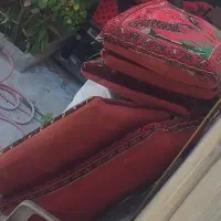 پنج عدد پشتی با قیمت ۵۰۰ هزار تومان